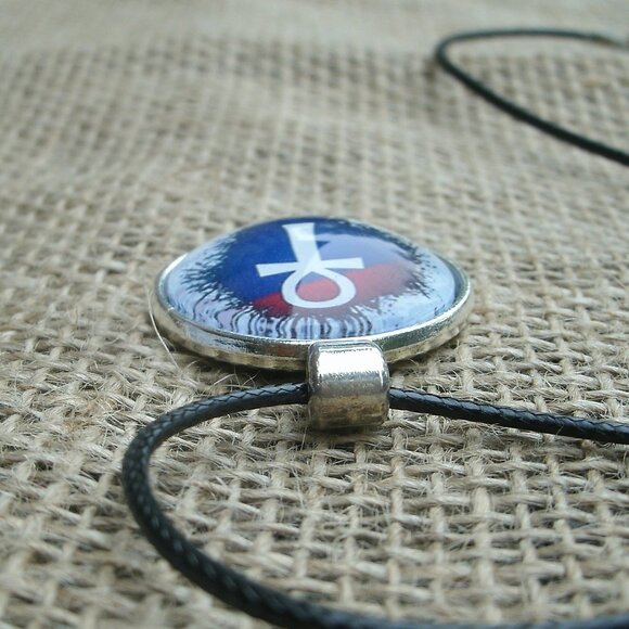 Egyptian Ankh Glass Cabochon Pendant Necklace - Picture 7 of 11